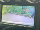 【バックカメラ】駐車時に後方がリアルタイム映像で確認できます。大型商業施設や立体駐車場での駐車時や、夜間のバック時に大活躍!運転スキルに関わらず、今や必須となった装備のひとつです!