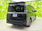 ヴォクシー 2.0 ZS 煌III 4WD 