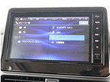お車選びをお楽しみ頂けるよう、在庫車の展示スペースを十分に確保しております。