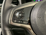 【ステアリングリモコン】ステアリングにオーディオ調節可能なスイッチが装備されていますので運転中でも視線をそらさずにオーディオの調節が可能です!