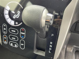 気になる車はすぐにお問い合わせください!画面右側の0066から始まる無料ダイヤルからお問い合わせ下さい!専門スタッフがお車のご質問にお答えいたします!