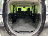 普段のお買い物や通勤、送迎等に十分な荷室スペースを確保しております。セカンドシートを倒すと、大きな荷物の積載も可能です♪