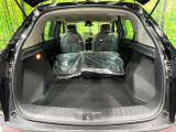 後席を格納すると、これだけの広さが!シーンに合わせたシートアレンジで、大きな荷物も積むことが出来ます♪