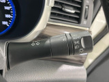 【オートライト】周りの明るさに応じて自動でヘッドライトの点灯・消灯ができる機能です!ライトの付け忘れ・消し忘れなどが無くなり、雨の日や夕方の走行も安心!トンネル通過時も便利ですね♪
