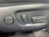 【パワーシート】スイッチ一つで簡単にシートの微調整が可能!電動だから力もいりません!快適なシートポジションにセットして、快適なドライブをお楽しみください。