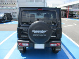こちらはバックモニターも付いているので、駐車や細い路地の後退にも安心です!