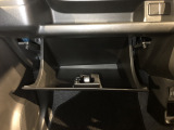 大容量のグローブボックスや、小物入れなどの収納が充実しています。
