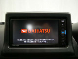 純正ナビを装備。タッチパネル式で使いやすく、お出かけもラクラクです。