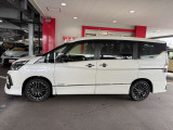 セレナ 1.2 e-POWER ハイウェイスター V アーバンクロム 