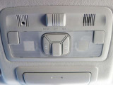 両側電動スライドドアで乗り降りもラクラクです♪運転席のスイッチでも開け閉めができます!買い物のあとに両手が塞がっていてもドアが開けられるのが嬉しいですね。