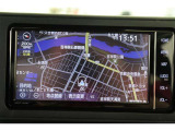 純正7インチSDナビ。CD・DVD・SD・高画質で鮮明な映像が楽しめるフルセグTV対応です。