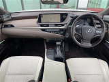 気になる車はすぐにお問い合わせください!画面右側の0066から始まる無料ダイヤルからお問い合わせ下さい!専門スタッフがお車のご質問にお答えいたします!