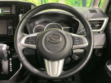 【純正革巻きステアリング】上質な革を使用することで、手にしっかり馴染みとても運転しやすいハンドルです♪