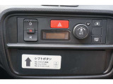 諸費用は明朗会計。自動車税、整備費用、リサイクル券、全て総額に含まれております。長崎ナンバーのお客様は掲載の総額でご購入いただけます。