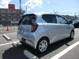プライバシーガラスになっていますので外から見えにくくUVカットも施されています♪