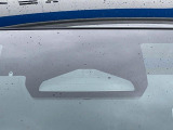 【プリクラッシュセーフティ】前方の車両等を検知し、衝突しそうな時は警報で注意を促し、ブレーキを踏む力をサポート。ブレーキを踏めなかった場合は衝突被害軽減ブレーキが作動、衝突回避をサポートします。
