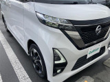 【 LEDヘッドライト 】悪天候や夜間の走行も視界良好で安心してお乗りいただけます。