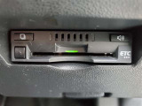 オートエアコン付きなので設定すれば自動的に過ごし易い温度に調整してくれますよ♪