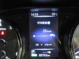 ディスプレイには運転に必要な様々な情報を表示します。