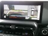 【全周囲モニター】フロント+サイド+バックにカメラが装着されています。車庫入れが苦手な方もこれがあれば安心ですね。