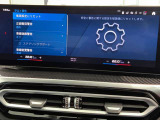 衝突被害軽減ブレーキと車線逸脱警告がついています。