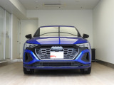 Q8スポーツバック e-tron 55 クワトロ Sライン 4WD 