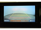 バックガイドモニターで、後方を確認しながら安心して駐車することができます。運転初心者も熟練者も必須の機能ですよ!