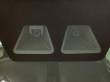 LEDヘッドライト☆白く明るい光で、夜間の走りをサポート。安心感を高めるほか、消費電力を抑えて低燃費にも貢献。車両姿勢の変化に応じて、光の照らす方向を調整できるマニュアルレベリング機能付きです。