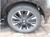 【車屋】として、長く車業界に従事した経験豊富なスタッフが在籍しております。