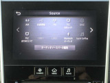 NissanConnectナビゲーションシステム(ツインディスプレイ[8インチワイド&7インチワイド、メモリータイプ]、ハンズフリーフォン、VICS[FM多重]、ボイスコマンド、NissanConnect サービス対応、Bluetooth対応