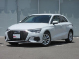 《認定中古車納車前点検100項目・高度な訓練・教育を受けたアウディ専任メカニックが、100項目に及ぶ精密な点検を実施いたします。》
