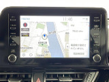 【純正8型ディスプレイオーディオ】スマホに接続すれば「Apple CarPlay」または「Android Auto」から、アプリのナビや電話・メッセージ・音楽などが利用できます!