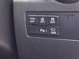 【パーキングセンサー】駐車や出庫時にクルマの前後の障害を検知し、音とディスプレイでお知らせします。