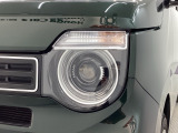LEDヘッドライトは、点灯の瞬間から最大光量を発揮し、突然暗くなるトンネルなどでの安定感を高めます。