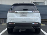 ハンズフリー機能と併用できるパワーバックゲート標準装備。キーレスと車内からスイッチでも開閉が可能です。