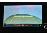 バックガイドモニターで、後方を確認しながら安心して駐車することができます。運転初心者も熟練者も必須の機能ですよ!