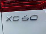 XC60よりスマートにその輝きを増して生まれ変わりました。クリーンでエレガントなスカンジナビアンデザイン。その流麗なエクステリアは、さらにシンプル&スマートに研ぎ澄まされました。