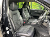 運転席シート廻りは使用感も少なく、良好な状態となっています。丁寧に使われていたことがよくわかりますね。
