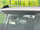 【アイサイトVer2】前方の車両等を検知し、衝突しそうな時は警報で注意を促し、ブレーキを踏む力をサポート。ブレーキを踏めなかった場合は衝突被害軽減ブレーキが作動、衝突回避をサポートします。
