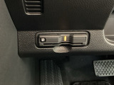 ハンドルの左下にETCがついています。高速道路の料金所の通過も楽々です。 カードの取り出しもしやすい場所についています。