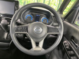インテリアに合わせたデザインのステアリングは、運転される方のことも考え、運転しやすい形状、大きさです。是非一度、実際に触ってお確かめください。
