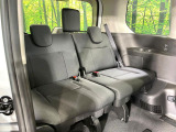 3列目シートはもちろん状態良好☆大人でもゆったりと座って頂けますので、大人数でのお出かけもラクラクです♪ご家族で、気の知れた仲間で、ドライブに行くのが楽しみですね♪