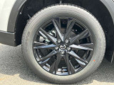 タイヤサイズ225/55R19!ホイールも黒でかっこいいですね!