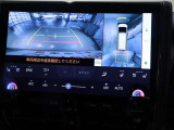 パノラミックビューモニター付きです。車両を上から見たような映像をディスプレイオーディオ画面に表示。運転席からの目視だけでは見にくい、車両周辺の状況をリアルタイムでしっかり確認できます。