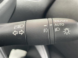 【オートライト(AUTO)】外の明るさをシステムが感知して、自動でヘッドライトが点灯します!ヘッドライトをつけ忘れを防ぐ便利機能です。