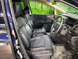 運転席シート廻りは使用感も少なく、良好な状態となっています。丁寧に使われていたことがよくわかりますね。
