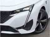 【ヘッドライト】省電力で長寿命の明るく運転しやすいLEDヘッドランプです。明るく照らすので暗い夜道からお客様を守ってくれます。
