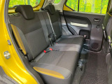 コンパクトカーですが、セカンドシートは十分な広さがあり快適にお乗りいただけます♪シートを倒して大きな荷物を積んだりと、用途の幅が広い1台です。