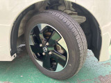 タイヤサイズは155/65R14です。