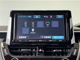 Bluetooth対応、CD/DVD再生機能付き。お好きな音楽を聴きながらのドライブは楽しいですよね〜♪